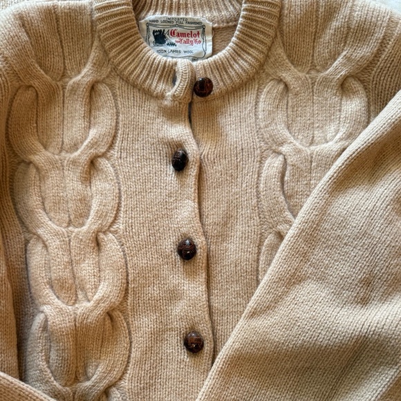 Camelot Vintage Lamb's Wool w/ Leather Button Cardigan - Picture 4 of 6